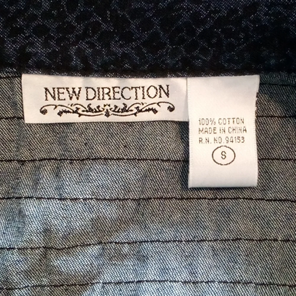 New Direction Snake Pattern Jean Jacket - Picture 5 of 7